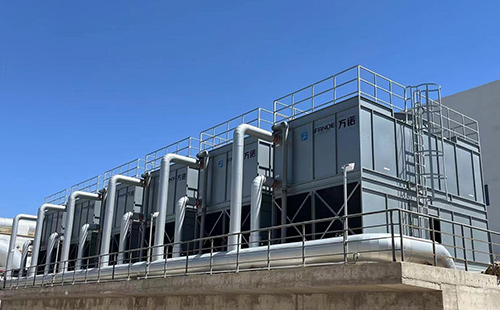 Munus et industriae principales quae turres refrigerant clausae adhiberi possunt